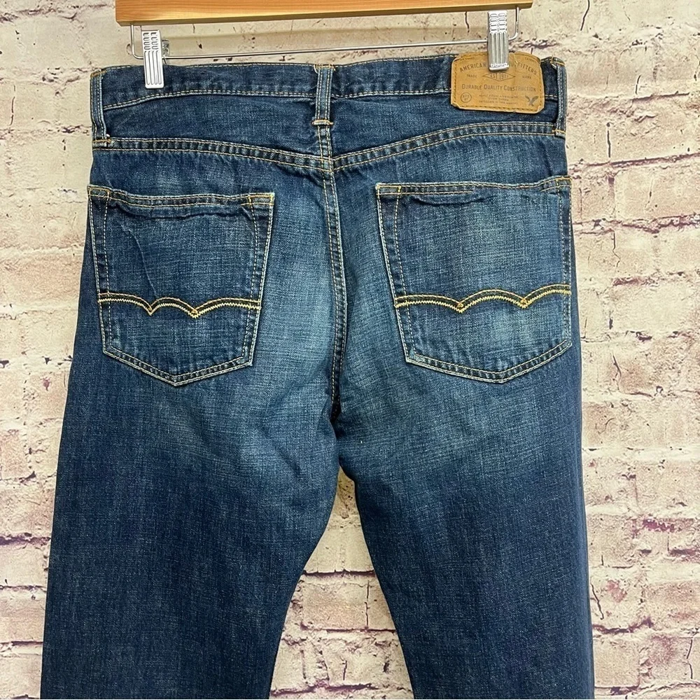 American Eagle Relaxed Straight Medium Wash Denim Jeans
